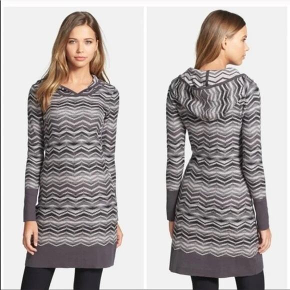 PRANA Meryl Hooded Long-Sleeve Sweater Dress in Coal Gray Chevron Stripe Size M - Picture 2 of 10